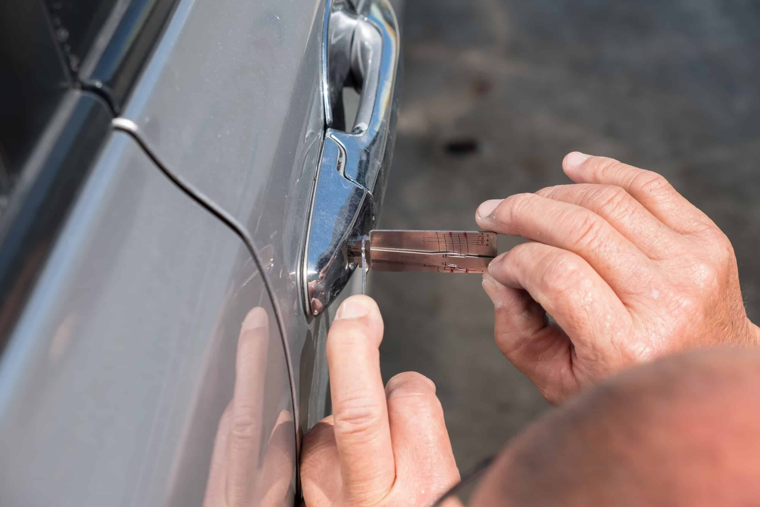 automotive locksmiths car opening